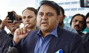 اگر الیکشن نہیں ہوئے تو سپریم کورٹ کا بطور ادارہ وجود خطرے میں پڑ جانا ہے، فواد چوہدری