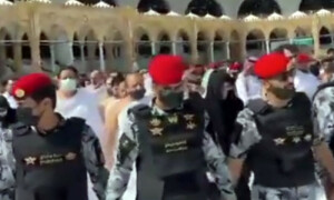 نواز شریف اہل خانہ کے ہمراہ مکہ مکرمہ پہنچ گئے