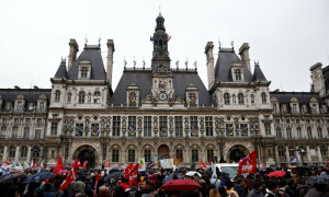 France&rsquo;s Macron signs contested pension bill into law