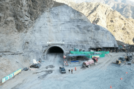 توہین مذہب کا الزام، چینی انجینئر فوجی ہیلی کاپٹر کے ذریعے نامعلوم مقام پر منتقل