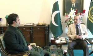 حکمران اتحاد کا اجلاس میں پارلیمنٹ کے دفاع کا عزم، لیکن عمران سے مذاکرات پر منقسم