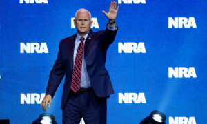 Republican hopefuls to court evangelical vote in Iowa