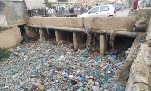 کراچی، محکمہ بلدیات کا نالوں کی صفائی کیلئے1ارب روپے کا مطالبہ