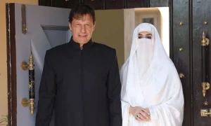 عمران خان اور ان کی اہلیہ نیب میں پیش نہیں ہوئے، جواب جمع کرادیا
