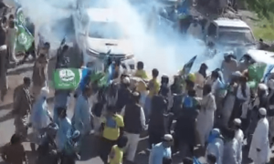 امیر جماعت اسلامی سراج الحق کے قافلے پر خودکش حملہ
