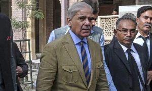 نیب نے وزیر اعظم کو آشیانہ ہاؤسنگ اسکینڈل میں کلین چٹ دے دی