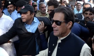 &rsquo;لوگ پارٹی چھوڑنہیں رہے،کنپٹی پربندوق رکھ کرچھڑوائی جارہی ہے&lsquo;
