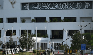 نیا قانون نافذ، نواز شریف، جہانگیر ترین کی نااہلی ختم کرنے کی راہ ہموار