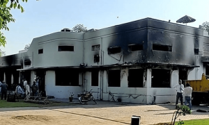 جناح ہاؤس حملہ کیس: 4 خواتین کو شناخت پریڈ کیلئے جوڈیشل ریمانڈ ہر جیل بھجوا دیا گیا