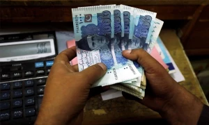 مشکلات کے باوجود پارلیمنٹیرینز کی اسکیموں کیلئے بھاری فنڈز رکھنے کی تیاریاں