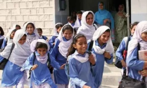 محکمہ اسکول ایجوکیشن سندھ کا ارلی چائلڈ ہوڈ ٹیچرکی بھرتیوں کا فیصلہ