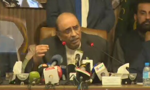 پہلے لوگوں کو امیر کرو پھر ٹیکس لگاؤ، آصف زرداری