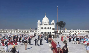 امن کی راہداری نے 75 سال بعد 2 خاندانوں کو ملایا تو آنسو چھلک آئے