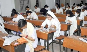 کراچی: ممکنہ طوفان کے پیش نظر تمام امتحانات ملتوی، نوٹیفکیشن جاری