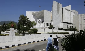 سپریم کورٹ ریویو اینڈ ججمنٹ کیس: &rsquo;ایکٹ لاگو ہوا تو 183(3) کے تمام مقدمات دوبارہ کھل جائیں گے&lsquo;