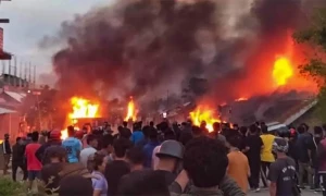 منی پور میں شدید خانہ جنگی، 24 گھنٹوں میں 9 افراد ہلاک، خاتون وزیر کا گھر نذر آتش