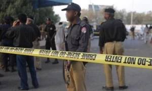 شکارپور میں دو گروپوں کے درمیان فائرنگ، خاتون سمیت 6 افراد قتل