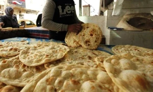 لاہور، تندور مالکان نے روٹی، نان کی قیمت میں 5 روپے کمی کردی