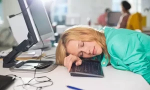 دن میں تھوڑی سی نیند آپ کے دماغ کی حفاظت کرسکتی ہے