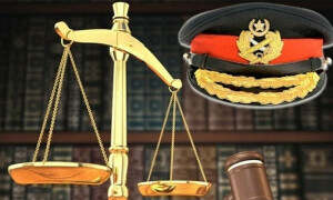سابق چیف جسٹس جواد ایس خواجہ نے فوجی عدالتوں کے قیام کو چیلنج کردیا