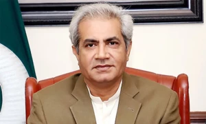 عمر سرفراز کی اہلیہ شناخت پریڈ کیلئے 4 روزہ جسمانی ریمانڈ پر جیل منتقل
