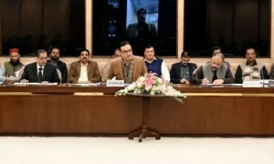 کورونا کے 3 ارب ڈالر کاروباری افراد کو دینے کا معاملہ، سیکٹری خزانہ اور گورنر اسٹیٹ بینک طلب