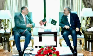 آئی ایم ایف معاہدے کے بعد ڈار کی امریکی سفیر سے ملاقات، بلوم کا پاکستان پر اظہار اعتماد