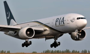 بارش کے باعث کراچی ائرپورٹ پر پروازوں کا شیڈول متاثر