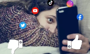 موبائل کا بےجا استعمال بچوں کے ذہنوں کو متاثر کرنے لگا