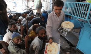 دنیا میں بھوک بڑھ گئی، فاقہ کشی پر مجبور لوگوں کی تعداد میں 12 کروڑ کا اضافہ