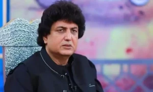 اب کی بار &rsquo;بےوفا&lsquo; کے بجائے &rsquo;باوفا&lsquo; ۔۔۔ خلیل الرحمان قمر &rsquo;بہت باریک&lsquo; کام کرگئے