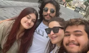 &rsquo;لوگ کہتے ہیں میں اپنے بیٹوں کی گرل فرینڈ لگتی ہوں&lsquo;