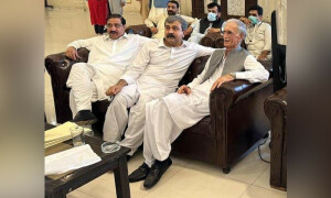 &rsquo;جسمانی ریمانڈ پر پولیس کے حوالے ہونے والے ایم پی ایز پرویز خٹک کے اجلاس سے برآمد&lsquo;
