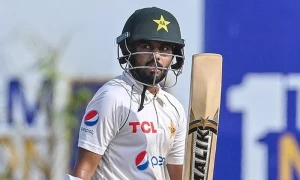 سعود شکیل نے ڈبل سنچری بنانے کے بعد کئی ریکارڈز اپنے نام کرلیے