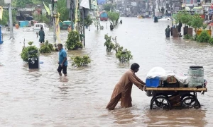 لاہور، راولپنڈی، اسلام آباد میں بارشوں سے 17 ہلاک، جہلم میں پانی گھروں میں داخل