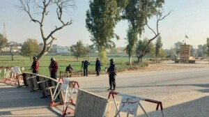 پشاور میں دہشت گردوں کی فائرنگ سے 2 پولیس اہلکار شہید