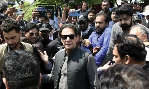 وکیل قتل کیس، سپریم کورٹ نے عمران خان کو طلب کرلیا