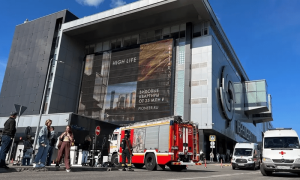 Hot water pipe bursts in Russia mall, 4 killed