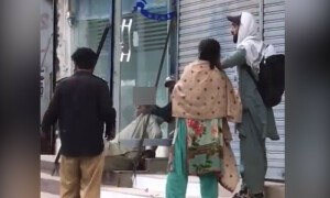 میاں بیوی کو یرغمال بنانے والے دو ڈاکو پولیس مقابلے میں ہلاک