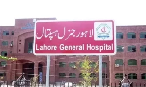 جج کی اہلیہ کا ملازمہ پر مبینہ تشدد، مقدمے میں اقدام قتل سمیت اہم دفعات شامل