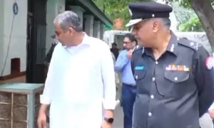 نگراں وزیراعلیٰ پنجاب کا کیمپ جیل کا دورہ، قیدیوں کی شکایات پر برہمی کا اظہار