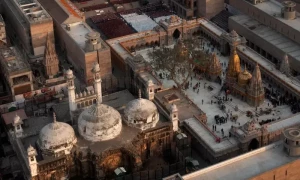 بھارت کی تاریخی مسجد کو مندر قرار دینے کا سروے شروع، تاج محل اگلا ہدف