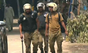 &rsquo;آپ کو بعد میں لنچ کروائیں گے&lsquo;، گرفتاری کے وقت پولیس اور عمران خان کے درمیان کیا گفتگو ہوئی؟
