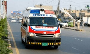 لاہور: پولیس حراست سے فرار ملزم نے تیسری منزل سے چھلانگ لگادی