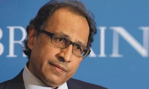 نگراں وزیراعظم کیلئے حفیظ شیخ کا نام بھی شارٹ لسٹ میں شامل ہے، رانا ثناء