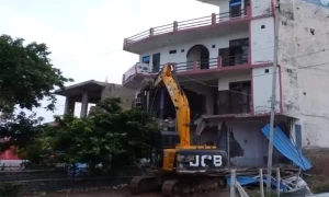 ہریانہ فسادات کے بعد مسلمانوں کے گھروں پر بلڈوزر چلا دیے گئے