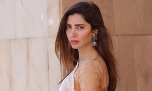 ماہرہ خان سول جج کی اہلیہ کے ہاتھوں تشدد کا نشانہ بننے والی رضوانہ کی حمایت میں بول پڑیں