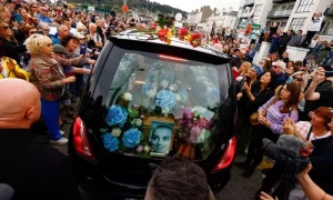 Fans bid farewell to Irish rock star Sinead O&rsquo;Connor