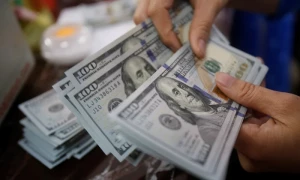ڈالر مہنگا، پاکستان اسٹاک مارکیٹ میں مندی