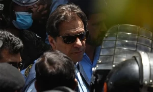 جیل میں عمران خان پر پانچ ڈاکٹر تعینات، کھانے کی جانچ